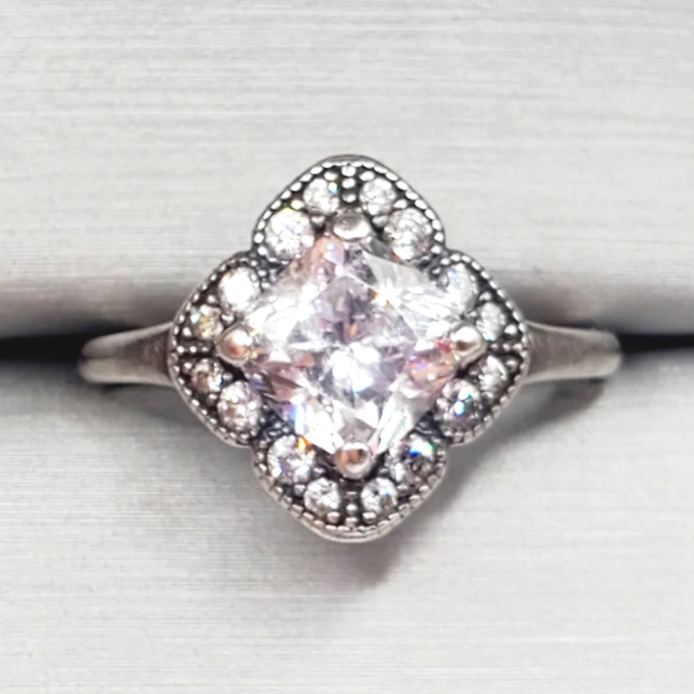 White Diamond Simulants 925 Sterling Silver Halo Milgrain Ring